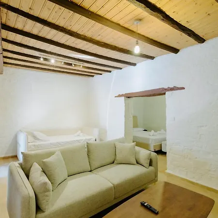 Rustic Elegance In Apartman