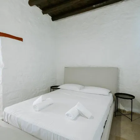 Rustic Elegance In Apartman *