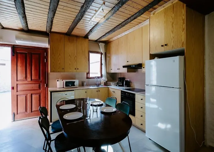 Rustic Elegance In Apartament Omodos