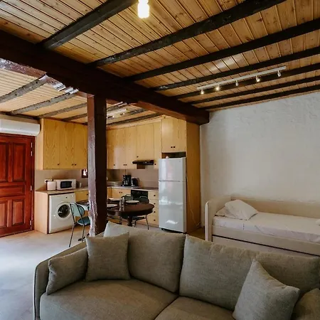 Apartment Rustic Elegance In Omodos