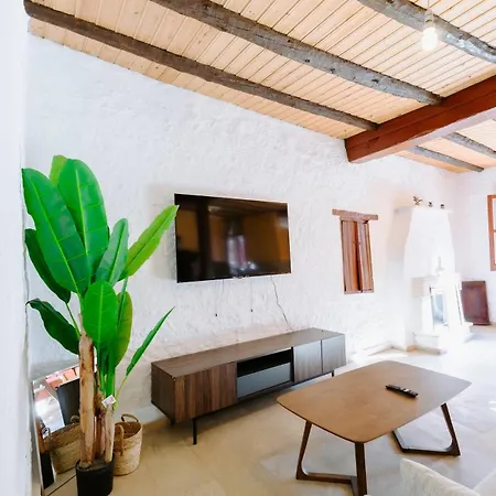 Rustic Elegance In Apartment