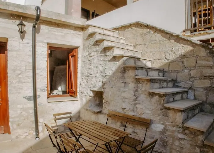 Rustic Elegance In Lägenhet *