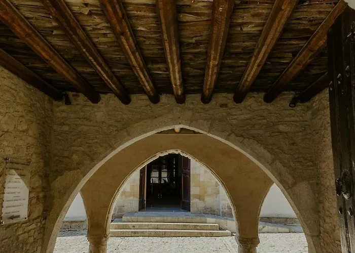 Rustic Elegance In Lägenhet