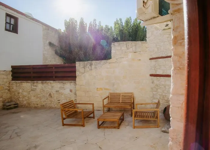 Rustic Elegance In Omodos